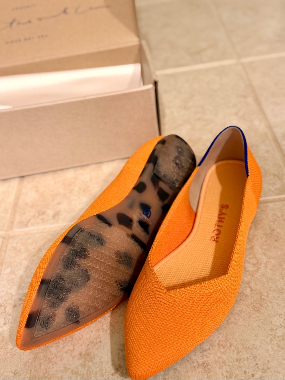 Rothy's women point flat shoe - Picture 4 of 5